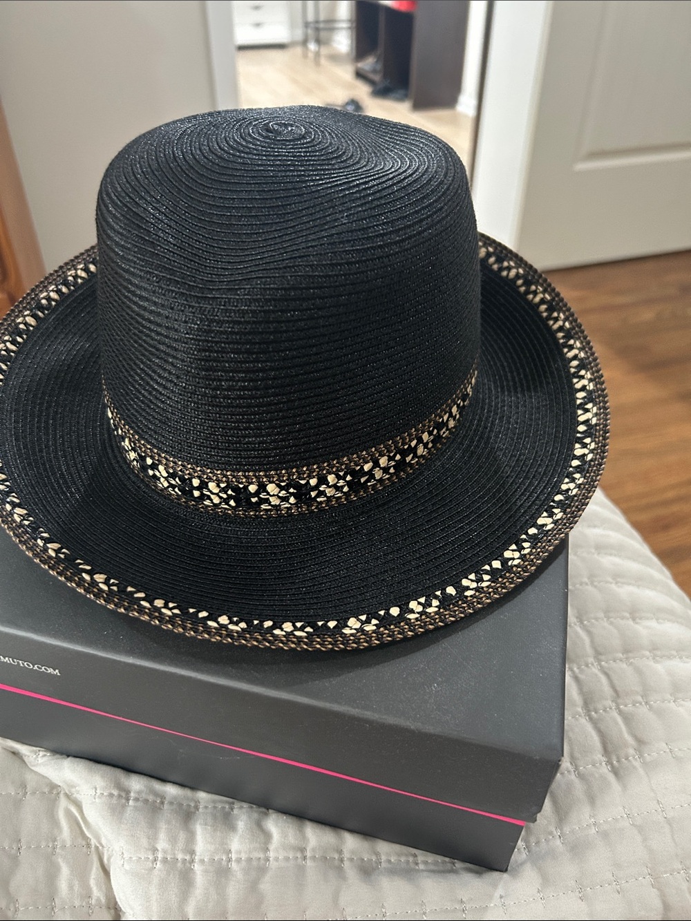 Eric Javits Black Sun Hat - Picture 4 of 4